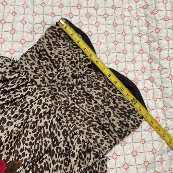 Strapless, leopard print fit, and flare and floral dress - Picture 7 of 8